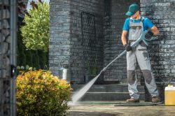 pressure washing in Racine WI